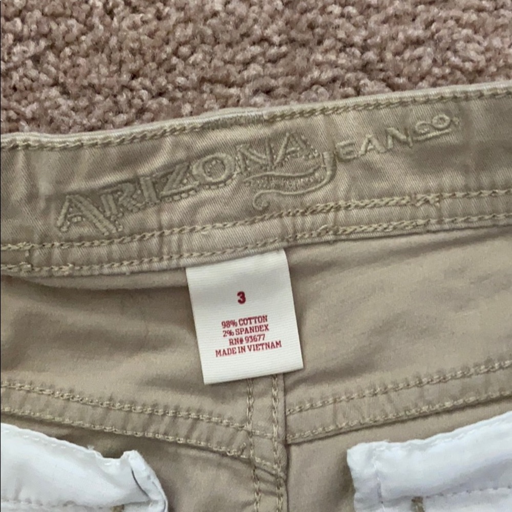 Shorts - Picture 3 of 3